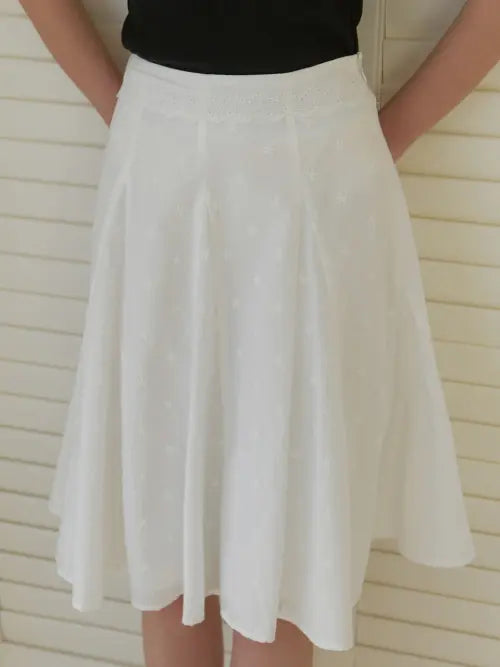 [RE L] Sora flower laced skirt (white)