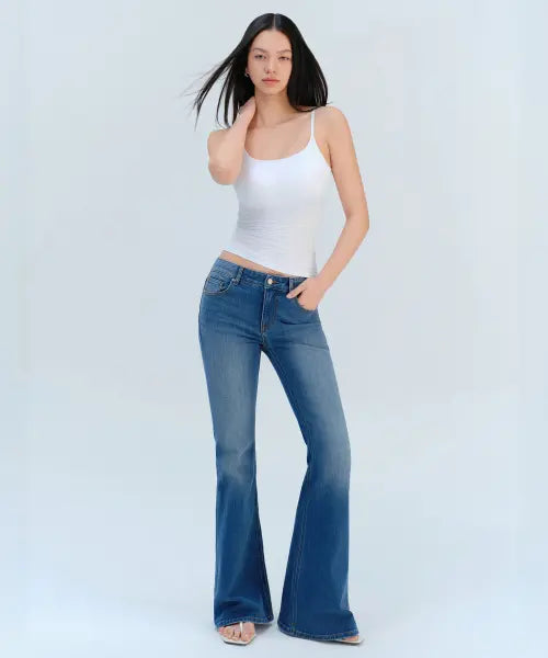 [MUSINSA STANDARD WOMAN] Coolstandard Women's Low Rise Slim Flare Denim Pants [Medium Indigo] / [쿨탠다드] 우먼즈 로 라이즈 슬림 플레어 데님 팬츠 [미디엄 인디고]