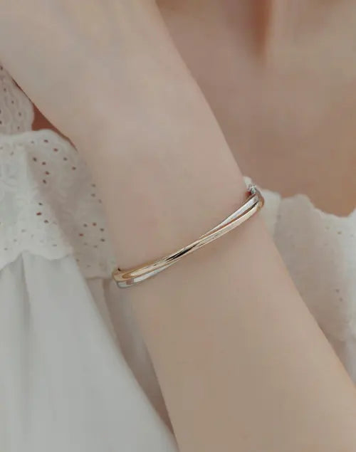 [HYERES LOR] Subeni AB(C) Twist Bangle HL6B65610CB / [Premium Plating] 수브니 AB(C) 트위스트 뱅글 HL6B65610CB