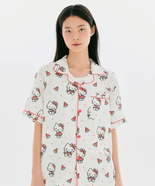 [SPAO] Sanrio Characters Short Sleeve Pajama (White) / [산리오캐릭터즈] 반팔 파자마(WHITE)_SPPPG25U01