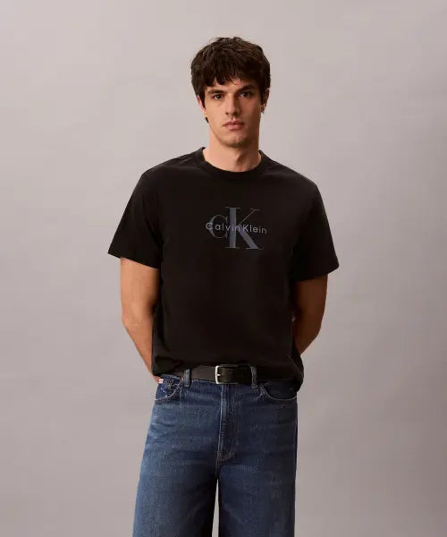 [CALVIN KLEIN JEANS] Acid Wash Monogram Graphic Short Sleeve T-Shirt 4RG832G UB1 / 애시드 워시 모노로고 그래픽 반팔 티셔츠 4RG832G UB1
