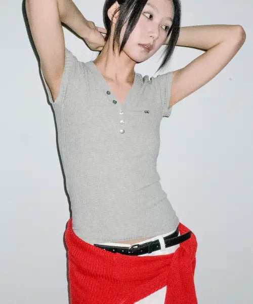 [CHICKS] Essential Slim V-Neck Button T-Shirt - Mélange / 에센셜 슬림 브이넥 버튼 티셔츠 멜란지
