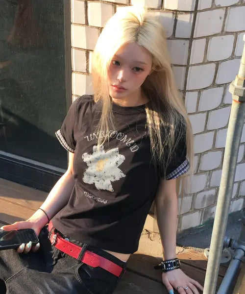 [BEGIN202] Women's Dry Flower Crop Roll-Up T-Shirt [Black] / (Woman) 드라이 플라워 크롭 롤업 티셔츠 [블랙]