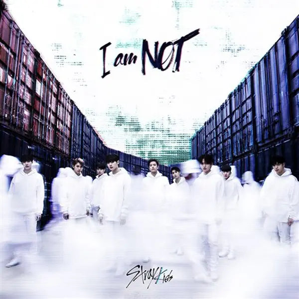 [Stray Kids] Stray Kids - Debut Album [I am NOT] (Random Ver.)