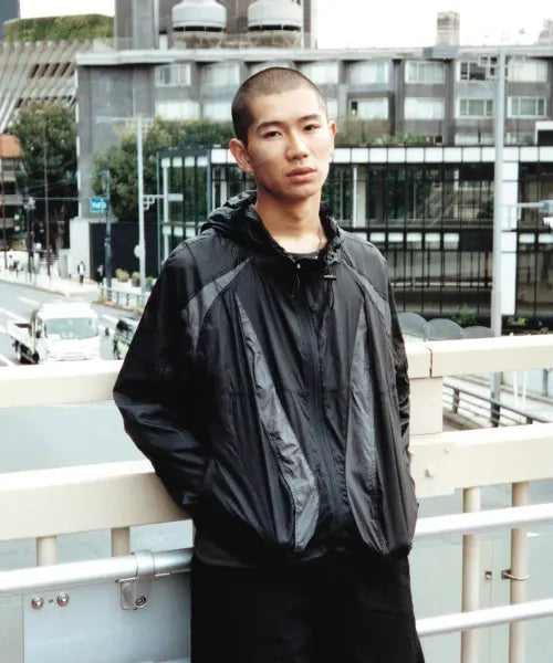 [NOMANUAL] LIGHT SLASH JACKET - BLACK