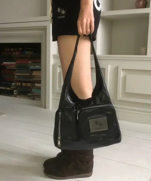 [COIRIS] RENIK MULTI POCKET SHOULDER BAG (2COLOR) / 레닉 멀티 포켓 숄더백 (2컬러)