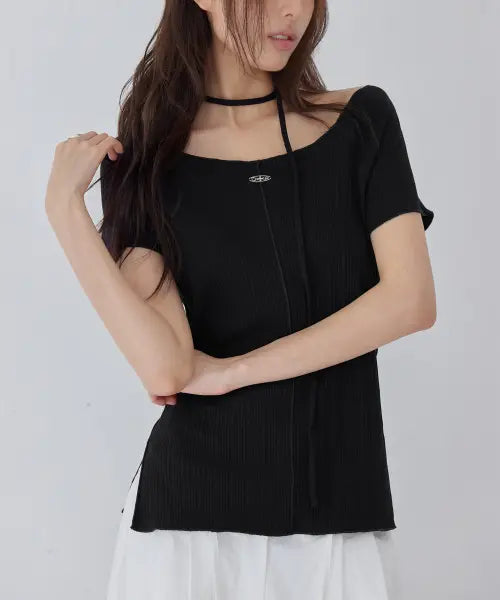 [LONDONDADA] Pleated Pendant Boat Neck Short Sleeve T-Shirt, BLACK