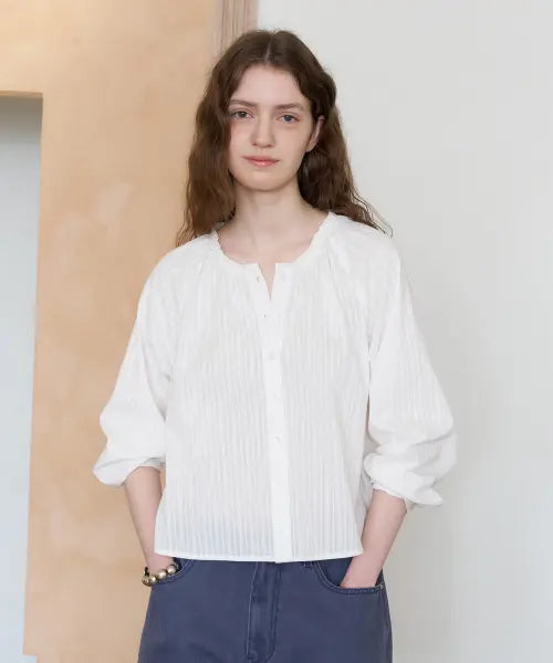 [TTUDEMENT] FRILLED NECK LONG-SLEEVE BLOUSE_IVORY