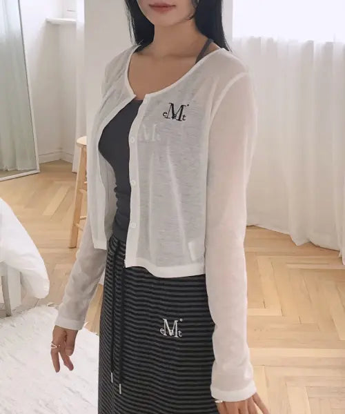 [MUCENT] Libero Button Crop Slim Cardigan (3 Colors) / [여름용] 리베오 버튼 크롭 슬림 가디건 (3컬러)