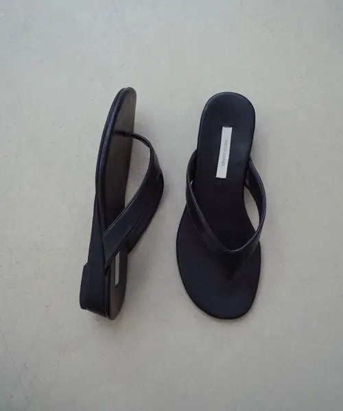 [WITHOUT SUMMER] Simple flip-flop_black / 심플 플립플랍_블랙