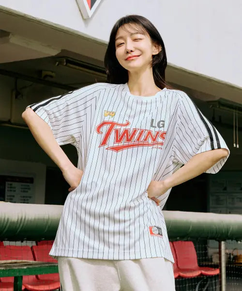 [1993STUDIO] LG Twins x 1993 Studio V4 Track Jersey T-Shirt_White / [LG트윈스x1993스튜디오] V4 트랙 져지 티셔츠_화이트