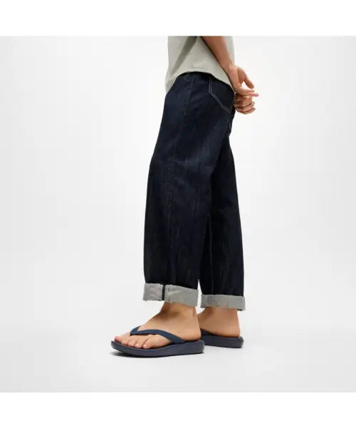 [FITFLOP] Men's i-Cushion Textured Strap Flip Flops Midnight Navy (FT64K1Q01R) / 남성 아이쿠션 텍스처드 스트랩 플립플랍  미드나잇 네이비 (FT64K1Q01R)