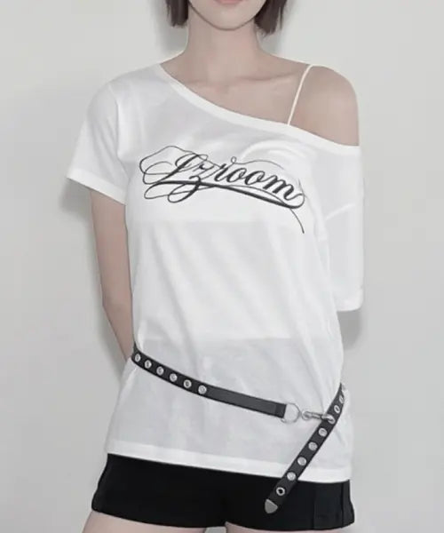 [IZROOM] CLASSIC LOGO BOAT NECK SHORT SLEEVE (WHITE) / 클래식 로고 보트넥 반팔 티셔츠 (화이트)