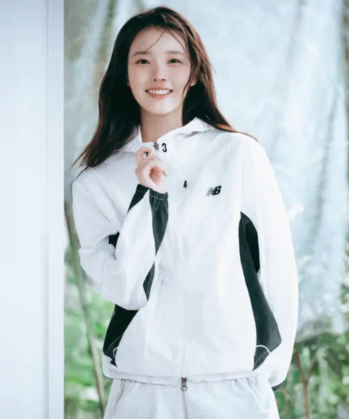 [NEW BALANCE] UNI NANO LIGHT Hooded Windbreaker (WHITE) / NBNAG21423 / UNI NANO LIGHT 후드 바람막이 (WHITE)