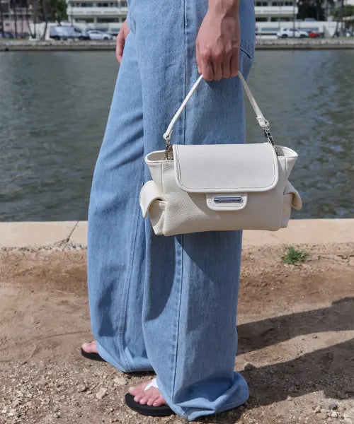 [SOMEWHEREBUTTER] Mini Post Bag - Cream