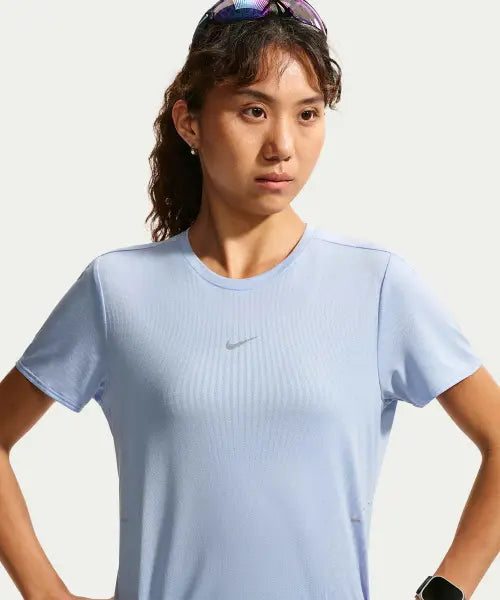 [NIKE] W NK AF SWIFT TOP SS - ALUMINUM/PURE PLATINUM/(REFLECTIVE SILV) / 스위프트 에어로 핏 반소매 러닝 탑 W - 알루미늄:퓨어 플래티넘 / IH8115-468
