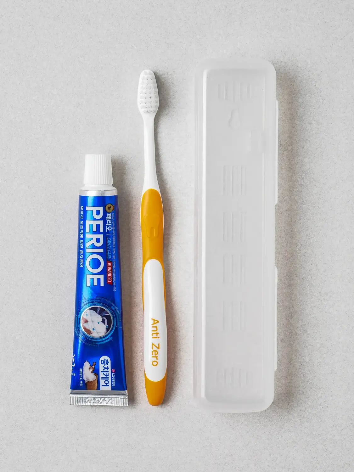 [DAISO] Portable Toothpaste and Toothbrush Set / 휴대용 치약 칫솔 간편 세트