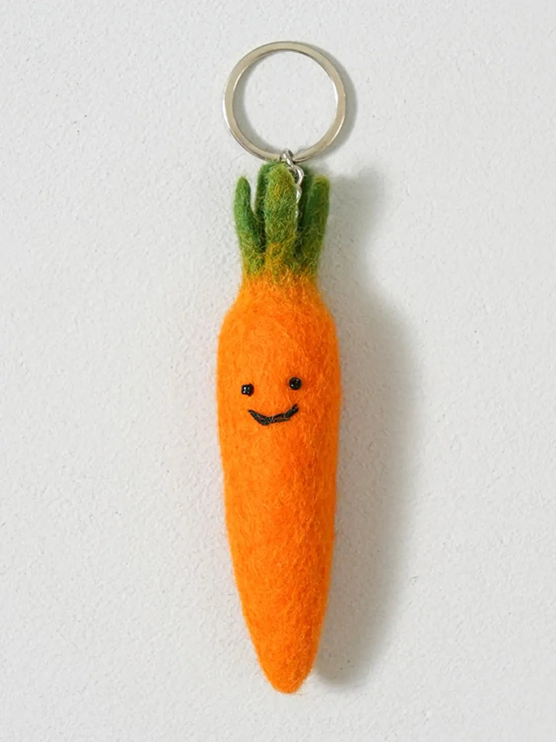 [DAISO] Rural Vacation Wool Keychain Carrot / 시골휴가 양모 키홀더 당근