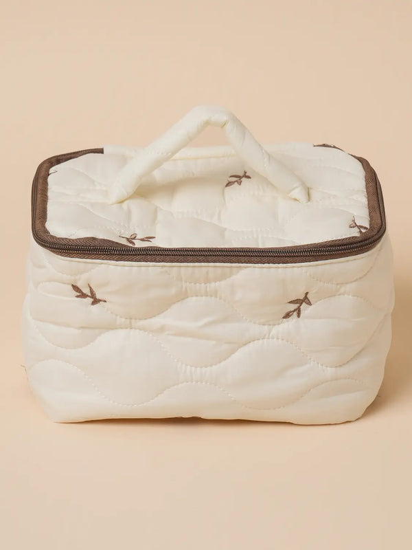 [DAISO] Quilted Embroidery Makeup Pouch / 퀼팅 자수 메이크업 파우치
