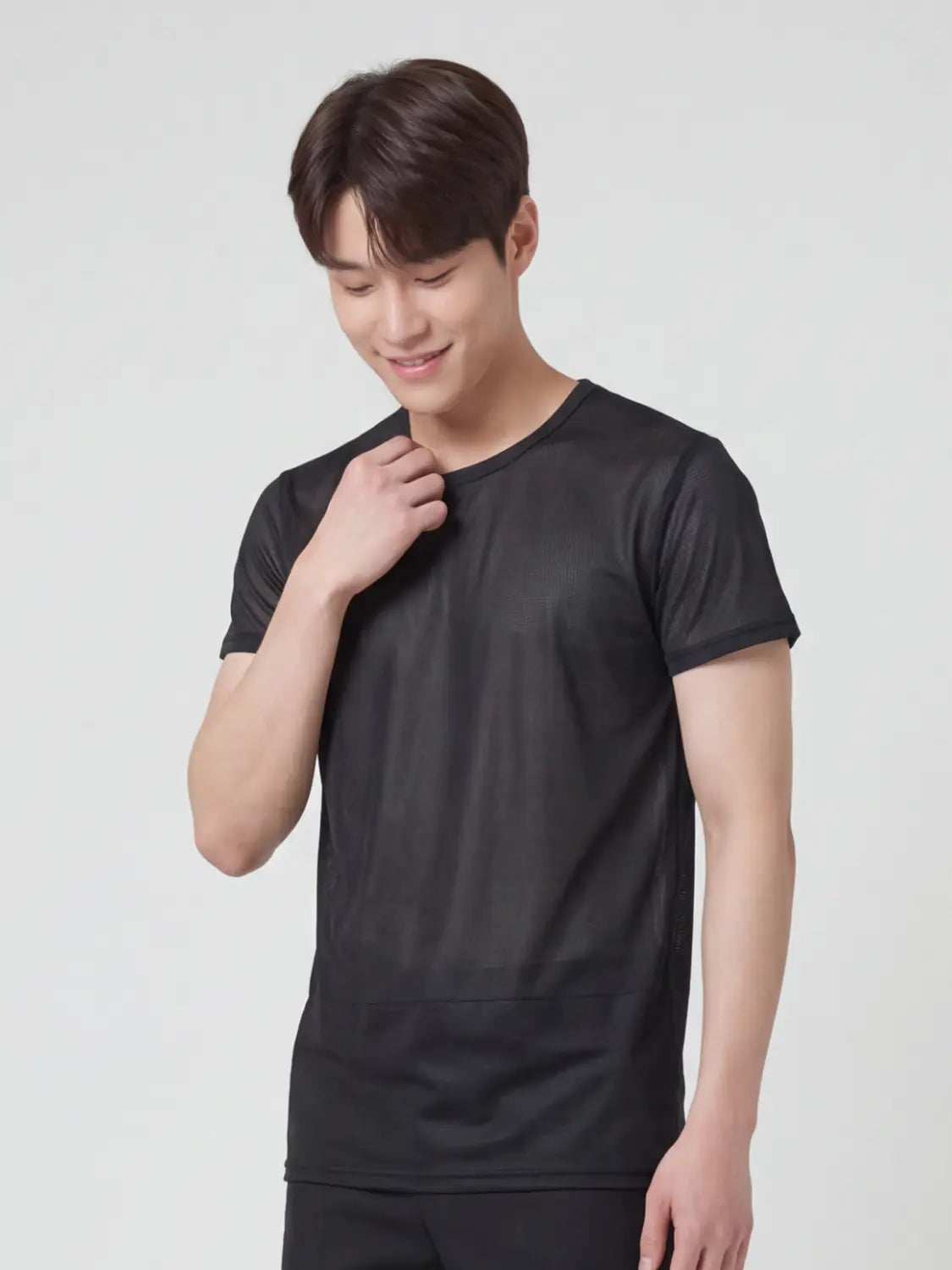 [DAISO] Easy Cool Mesh U-Neck Short Sleeve T-shirt (Black) / 이지쿨 메시U넥반팔티셔츠(100)(블랙)