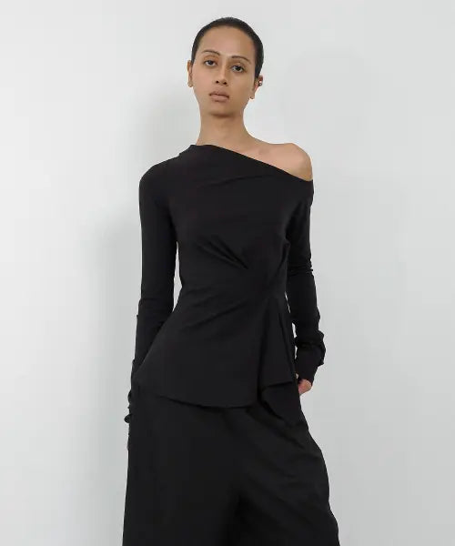 [NACHE] INCLINE ONE SHOULDER LONG SLEEVE BLACK