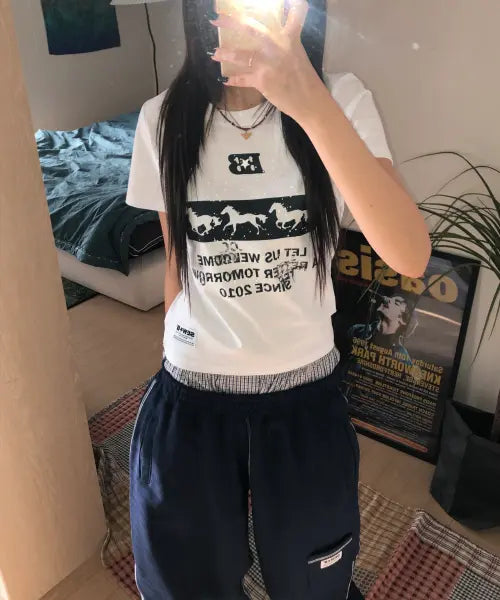 [SEW-B] b3 Semi Crop Short Sleeve T-shirt [White] / b3 세미크롭 반팔티 [화이트]