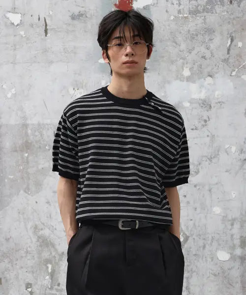 [AGOD] Side Button Henley Neck Stripe Half Knit [Black] / 사이드 버튼 헨리넥 스트라이프 하프 니트 [블랙]