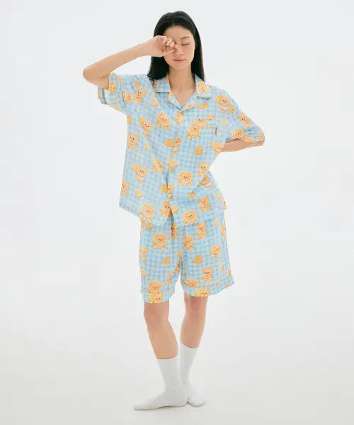 [SPAO] Butter Bear Short Sleeve Pajamas (Light Blue) / [버터베어] 반팔 파자마(LIGHT BLUE)_SPPPG23U14