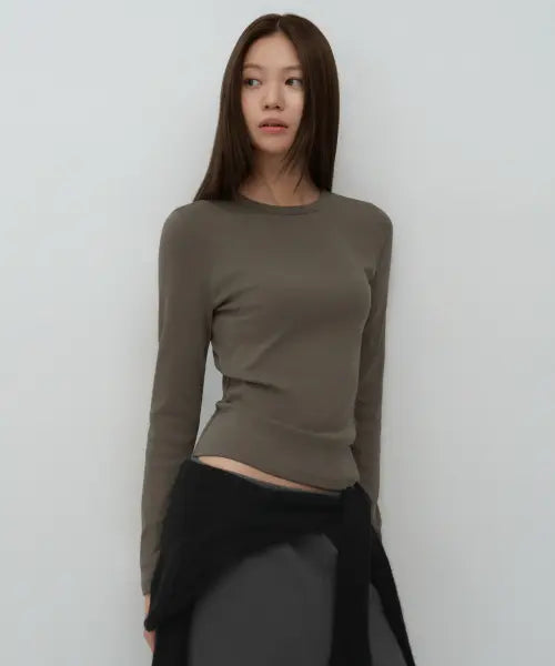 [MUSINSA STANDARD WOMAN] WOMENS SLIM CREW NECK LONG SLEEVE T-SHIRT [MOCHA BROWN] / 우먼즈 슬림 크루 넥 긴소매 티셔츠 [모카 브라운]