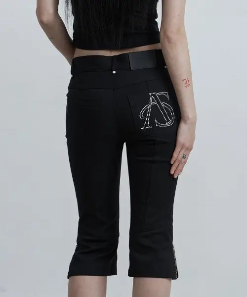 [AS YOU ARE] STITCH LOGO CAPRI PANTS BLACK / 스티치 로고 카프리 팬츠 블랙
