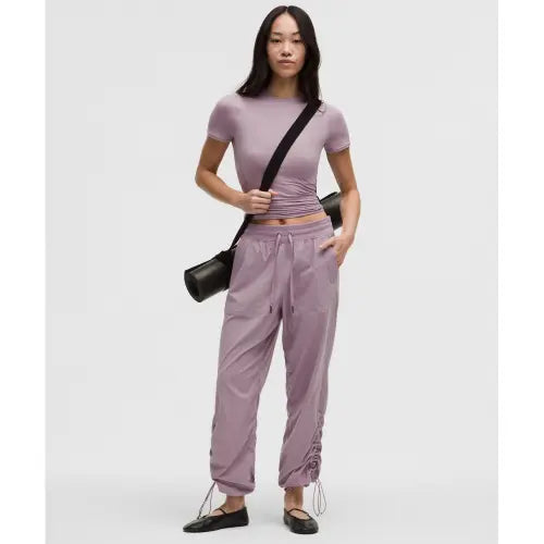 [LULULEMON] Dance Studio Relaxed Fit Mid-Rise Pants - Asia Fit LOTU / 댄스 스튜디오 릴랙스 핏 미드라이즈 팬츠 *아시아 핏  LOTU