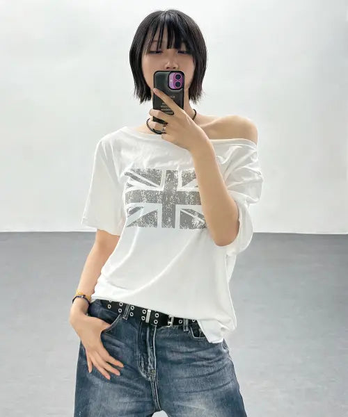 [AWESOME STUDIO] UNIONJACK ONESHOULDER T-SNIRT WHITE / 유니언잭 원숄더 티셔츠 화이트