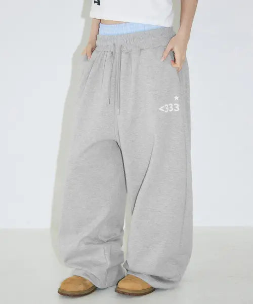 [SLEEKGLOW] Love Emoji Check Layered Sweatpants [Gray] / 러브 이모지 체크 레이어드 스웨트 팬츠[그레이]