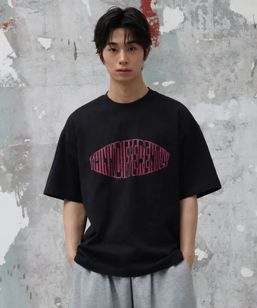 [AGOD] TD Vintage Logo Half T-Shirt [Black] / TD 빈티지 로고 하프 티셔츠 [블랙]