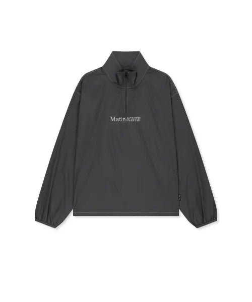 [MATIN KIM] MATIN PACE LOGO HALF ZIP TOP IN CHARCOAL