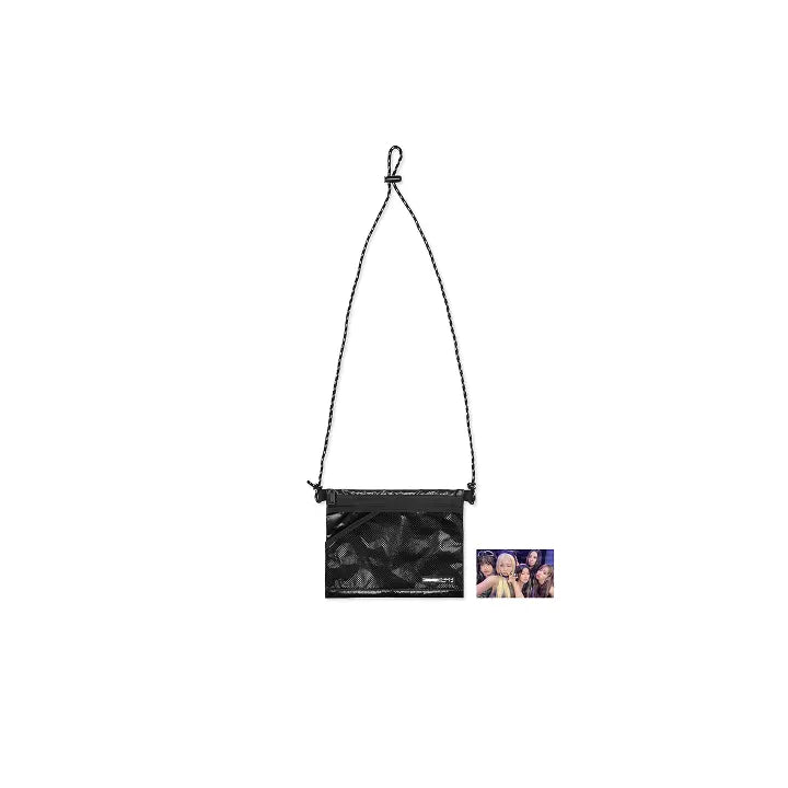 [LE SSERAFIM] Sacoche bag (black)