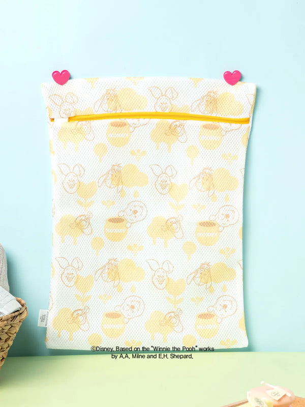 [DAISO] Disney Winnie the Pooh Square Double Mesh Laundry Bag (35x50cm) / 디즈니_위니더푸_사각이중메쉬세탁망(35x50cm)