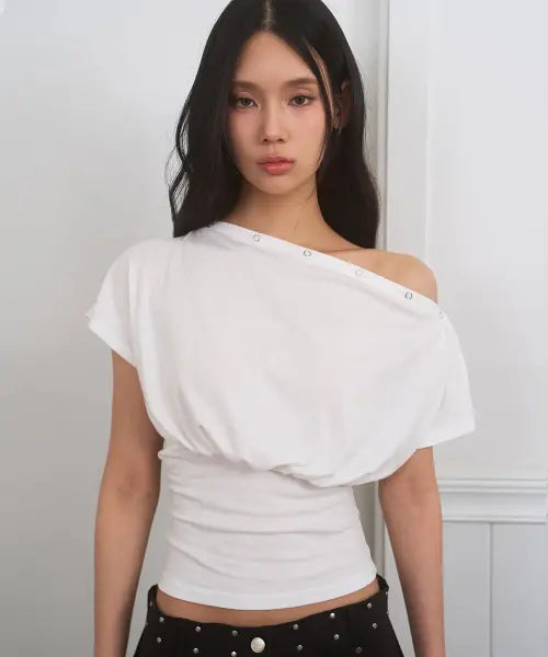 [LIEMÉQUE] SNAP ASYMMETRIC DRAPED TOP WHITE / 언발 스냅 드레이프 탑 화이트