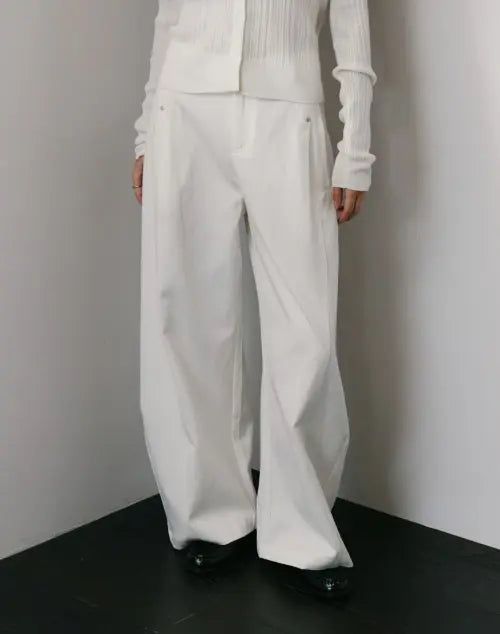 [MERGO] Women's Light Texture Wide Curved Pants [White] / 우먼 라이트 텍스처 와이드 커브드 팬츠 [화이트]