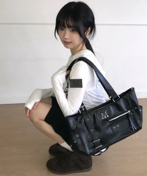 [MUCENT] Noben One Side Strap Double Pocket Leather Shoulder Bag / 노벤 원 사이드 스트랩 더블 포켓 레더 숄더백