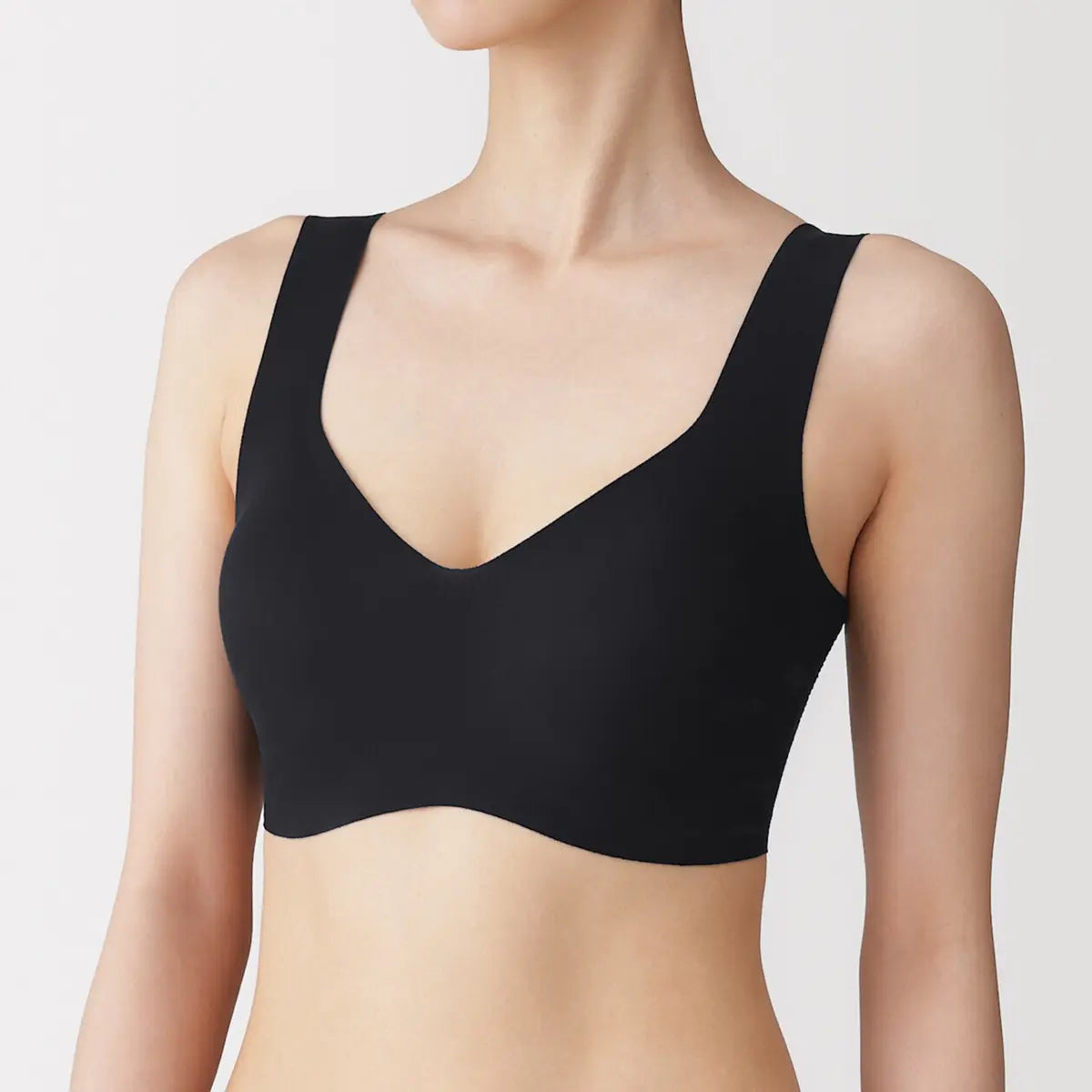 [MUJI] Invisible Half-Top Bra / 티가 나지 않는 하프 톱 브라