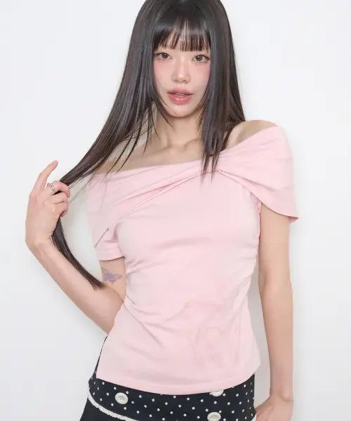 [ILLIGO] SAESO DEER BOW OFF SHOULDER T-SHIRT PINK / 새소 디어 보우 오프숄더 티 핑크