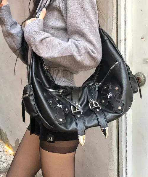[MUCENT] STRUM CROSS LEATHER BELTED SHOULDER BAG UNISEX / 스트럼 크로스 레더 벨티드 숄더백 남녀공용