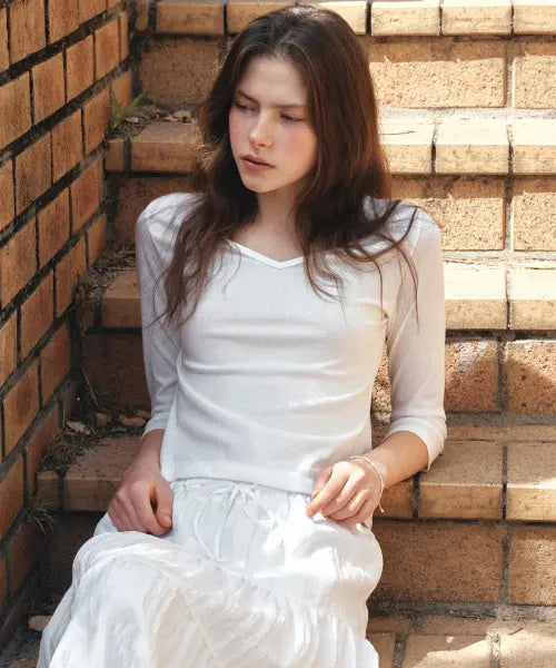 [VANONE ATELIER] V-Neck Three-Quarter Sleeve Top_White / A3596 브이넥 쓰리 쿼터 슬리브_White