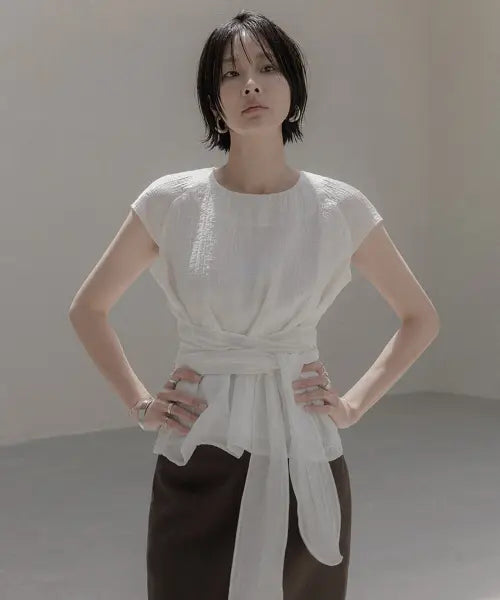 [MEMUA] Cherie Strap Blouse (Ivory) / 쉐리 스트랩 블라우스(아이보리)