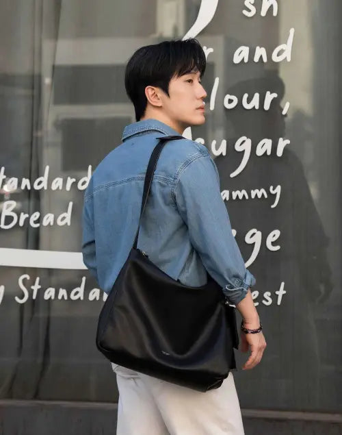 [JILLSTUART MEN ACC] JILLSTUART Black Leather 2-way Shoulder Cross Bag (M size) / [삭형X질스튜어트남성ACC][M size] 블랙 레더 2ways 숄더크로스백