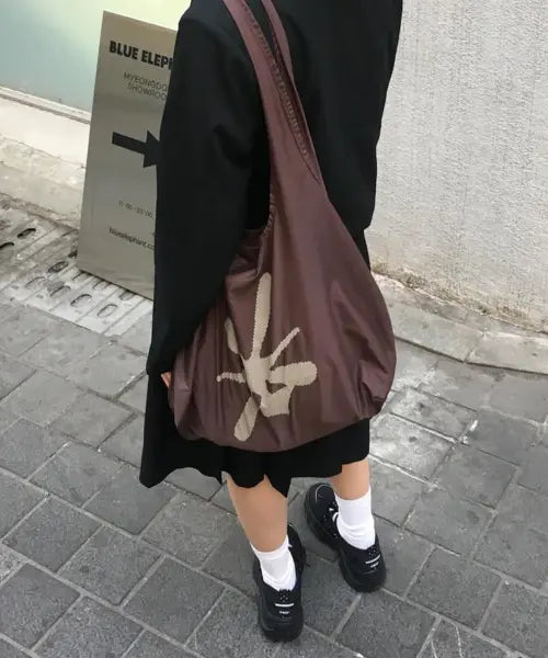 [RAWGUE] BIG LOGO LIGHT SHOPPER BAG_BROWN / 빅 로고 라이트 쇼퍼백_브라운