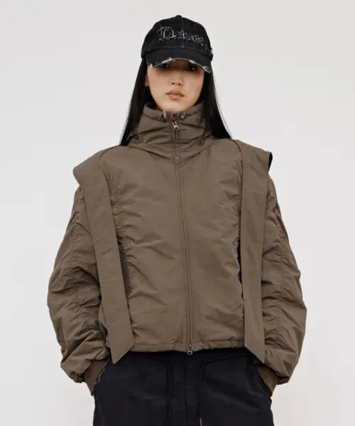 [DEINET] PARKA RING HOODED CROPPED JUMPER IN KHAKI