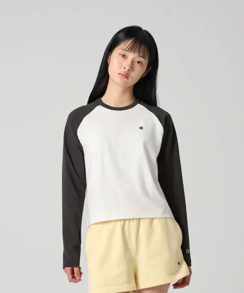 [CHAMPION] Women's C Logo Raglan Long Sleeve T-Shirt Charcoal / 여성 C로고 레글런 롱슬리브 티셔츠 Charcoal