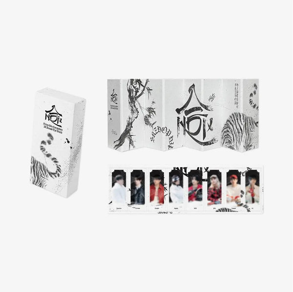 [Stray Kids] MINI FOLDING PHOTO - '合 (HOP)' POP-UP STORE
